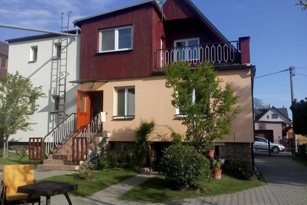 Apartman Se Zahradou Кърнов Екстериор снимка