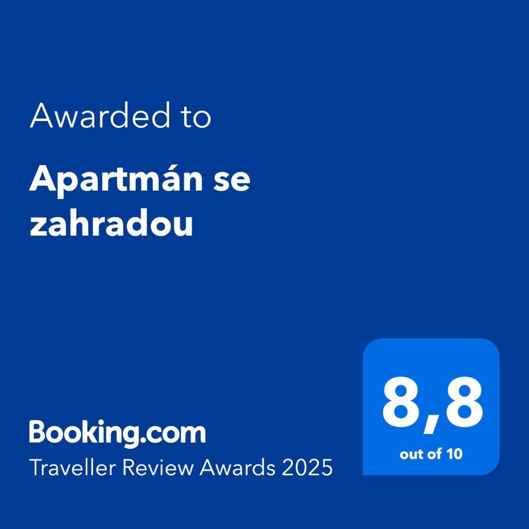 Apartman Se Zahradou Кърнов Екстериор снимка